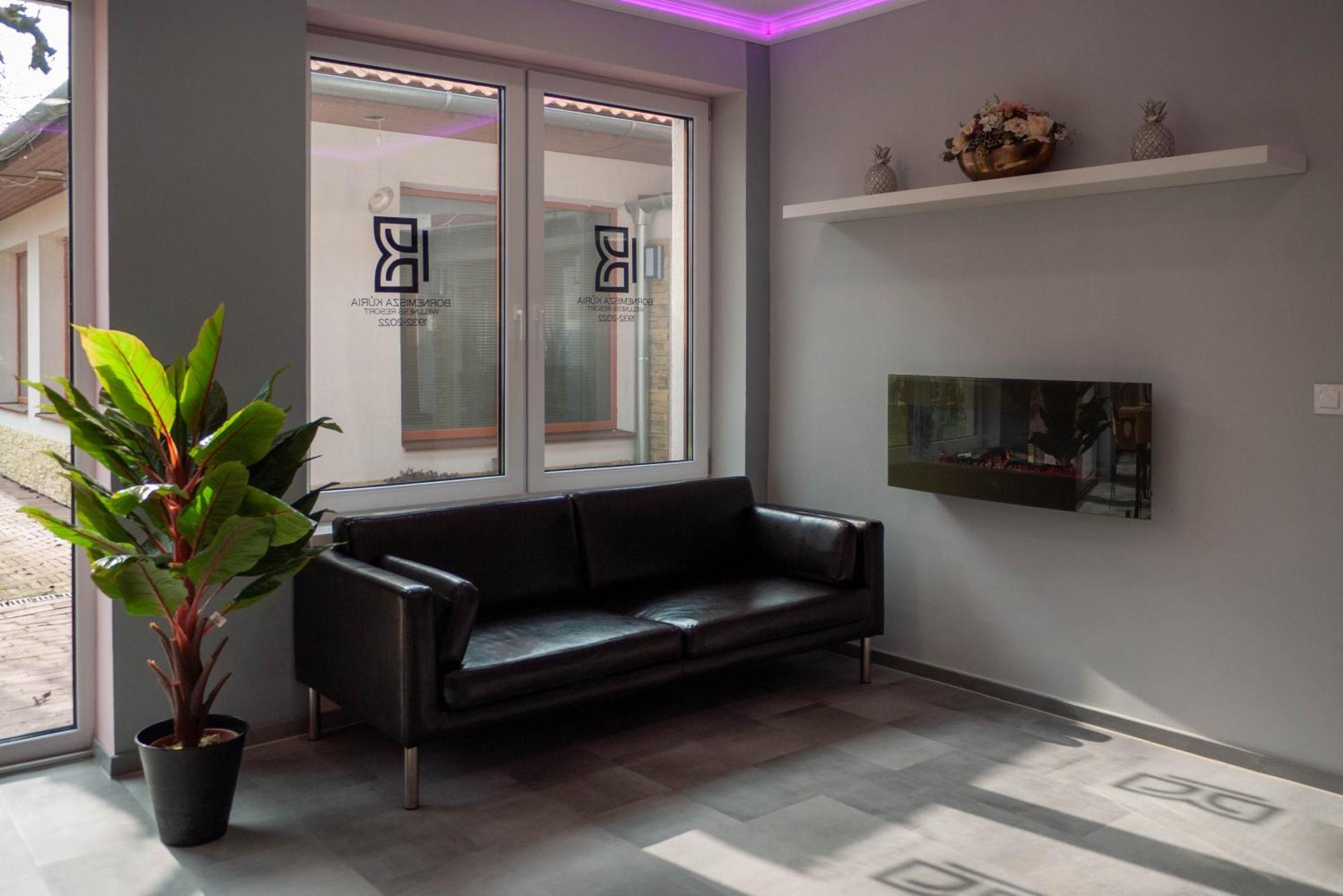Bornemisza Kuria Wellness Resort Tiszabecs エクステリア 写真