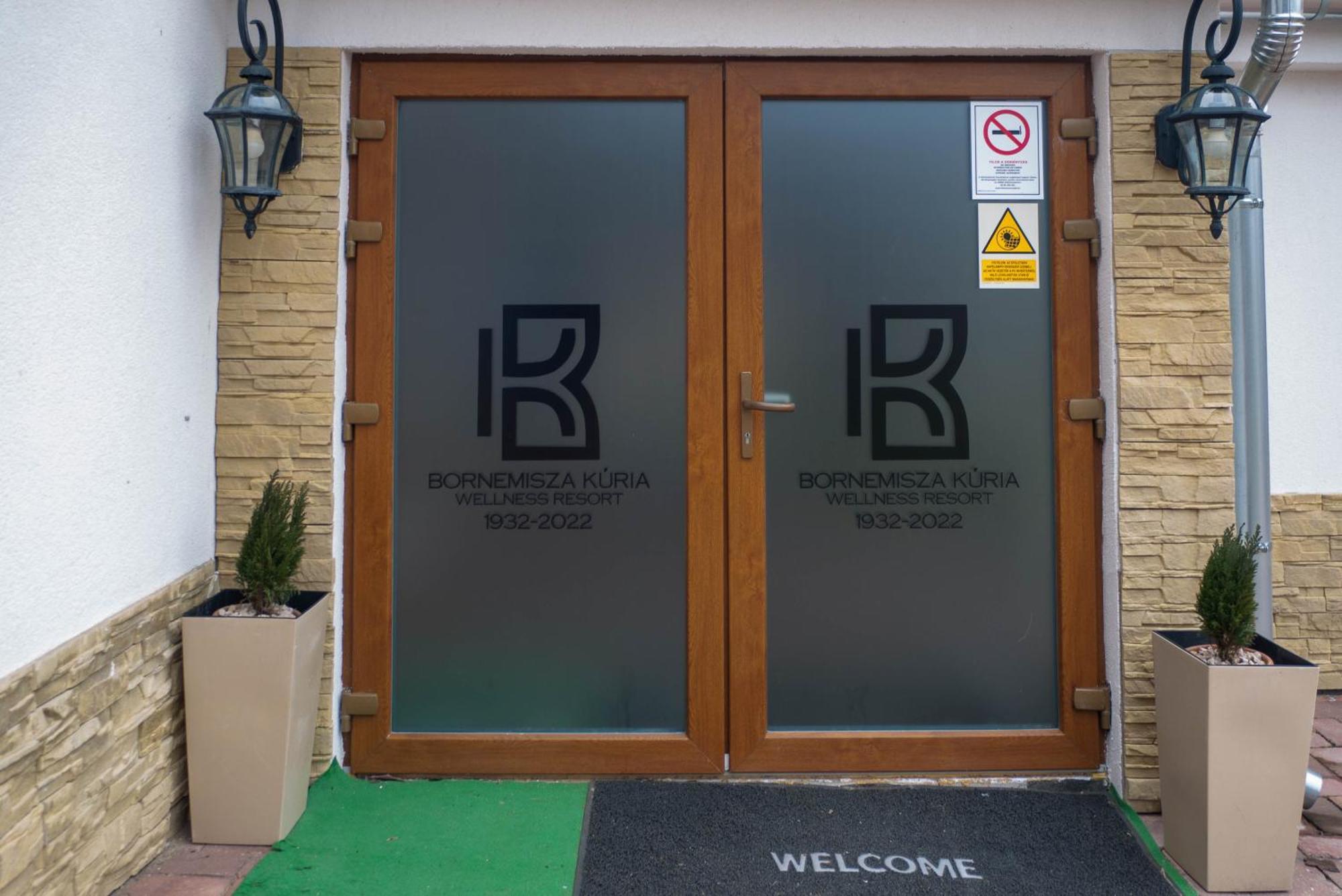 Bornemisza Kuria Wellness Resort Tiszabecs エクステリア 写真